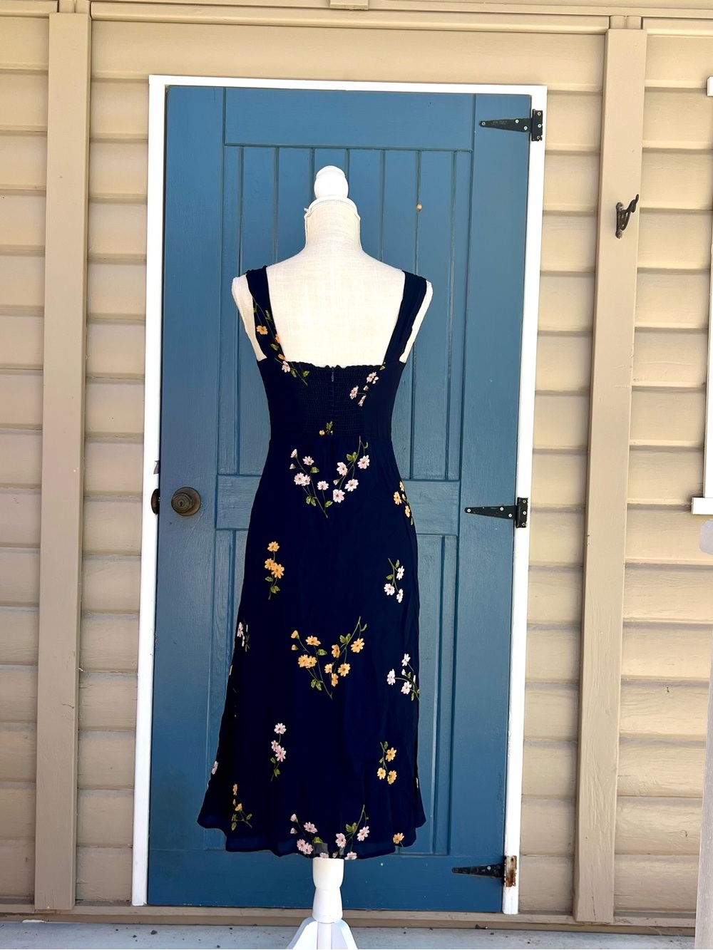 Reformation Midi Dress in blue/navy floral Women’s Size 4P - Picture 5 of 10